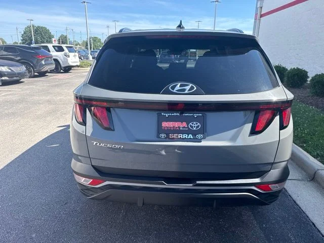 Used 2024 Gray Hyundai SEL image 6
