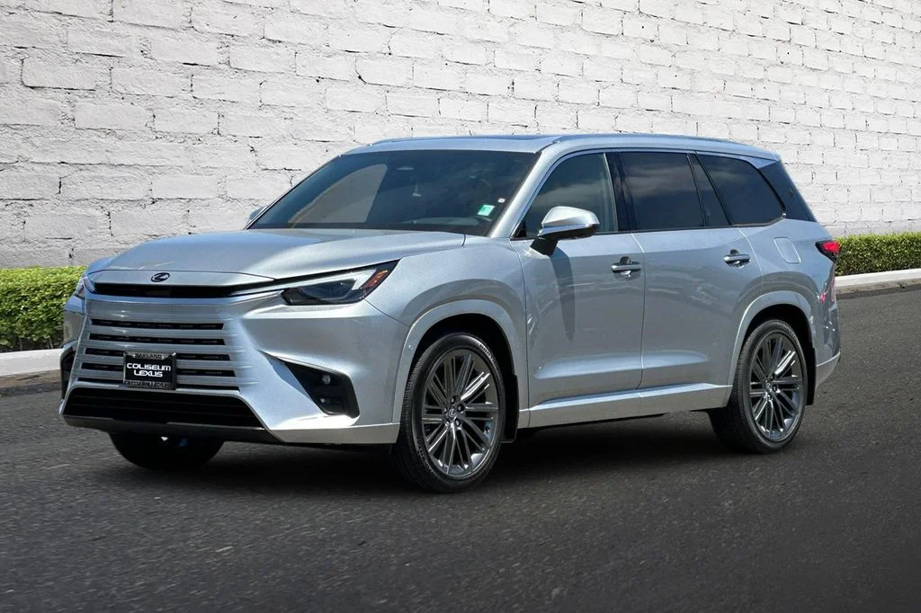 New 2026 Silver Lexus 350 Luxury image 8
