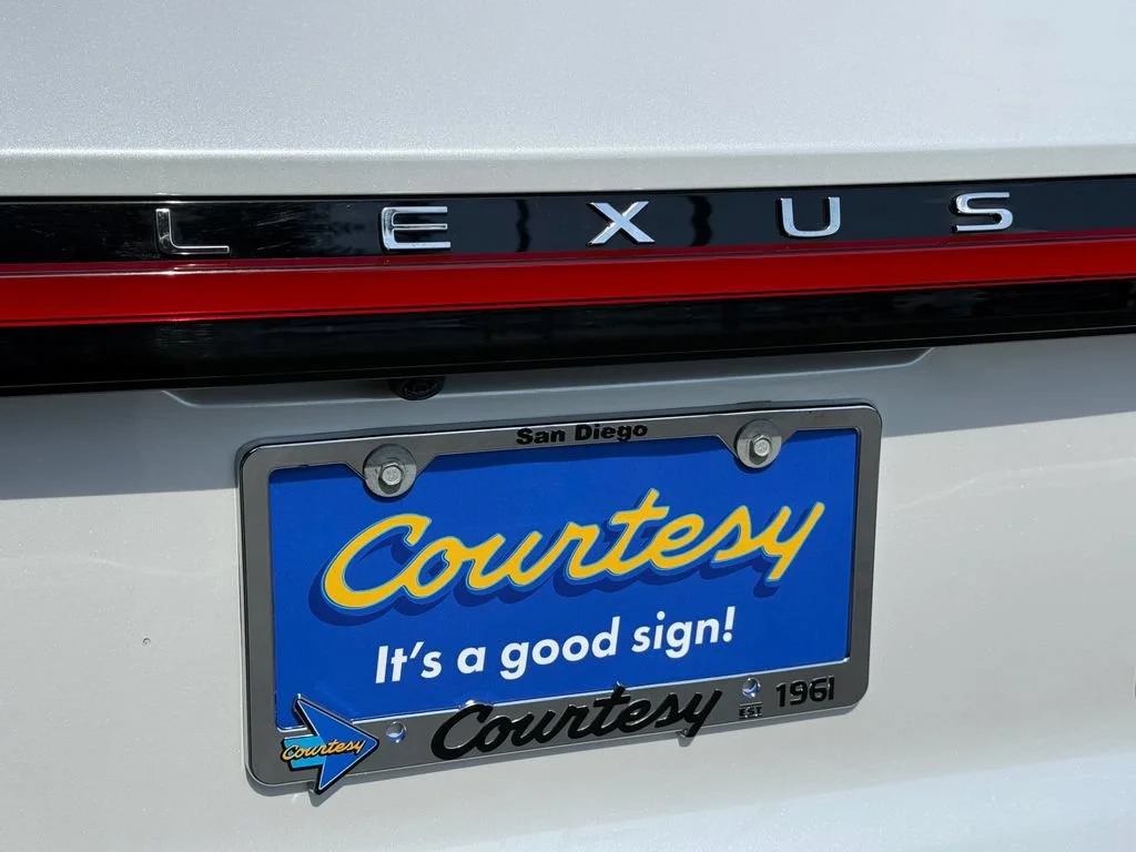 Used 2024 White Lexus RX 350 image 10