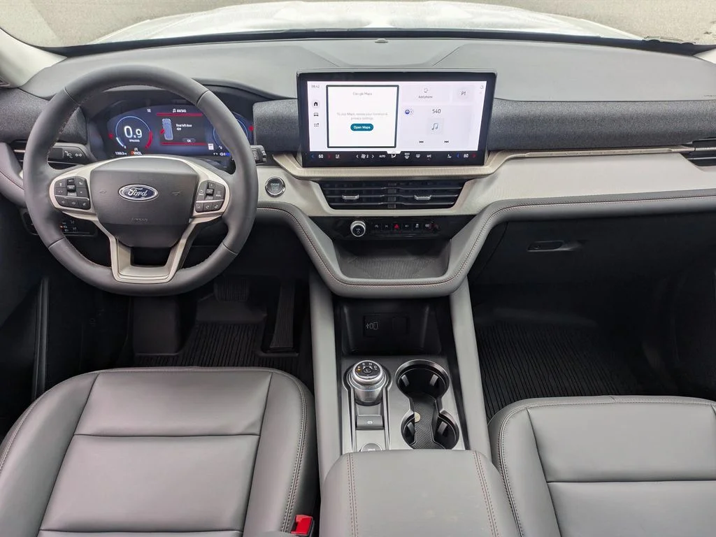New 2026 Star White Metallic Tri-Coat Ford Active image 15