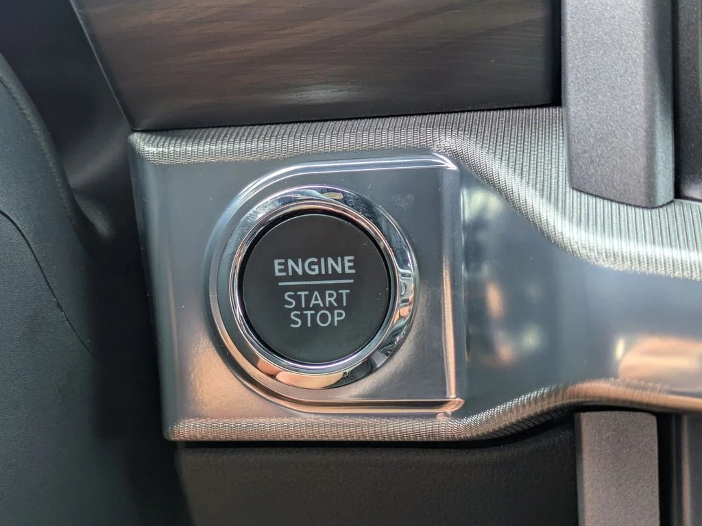 New 2026 Carbonized Gray Metallic Ford Lariat image 34