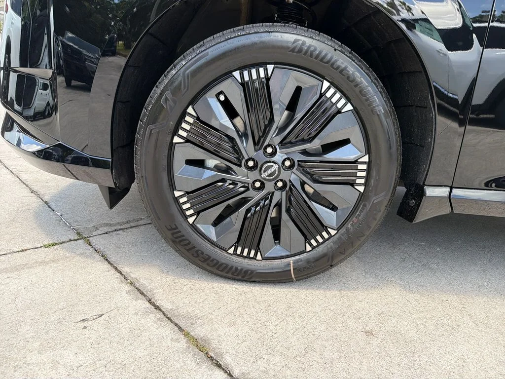 New 2026 Super Black Nissan Platinum image 13