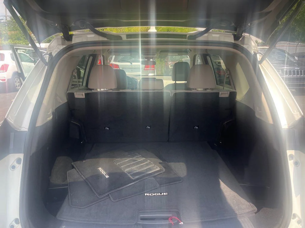 Used 2023 White Nissan SV image 7