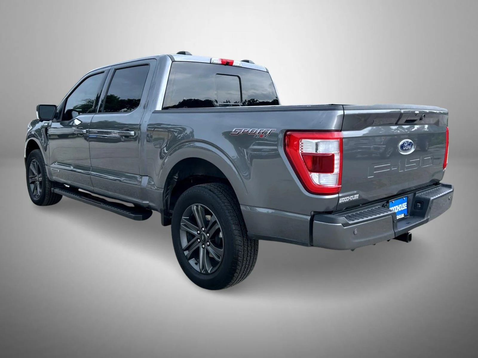 Used 2023 Gray Ford Lariat image 7