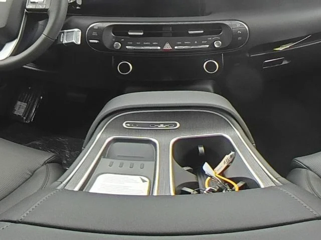 New 2026 Black Hyundai Limited image 35