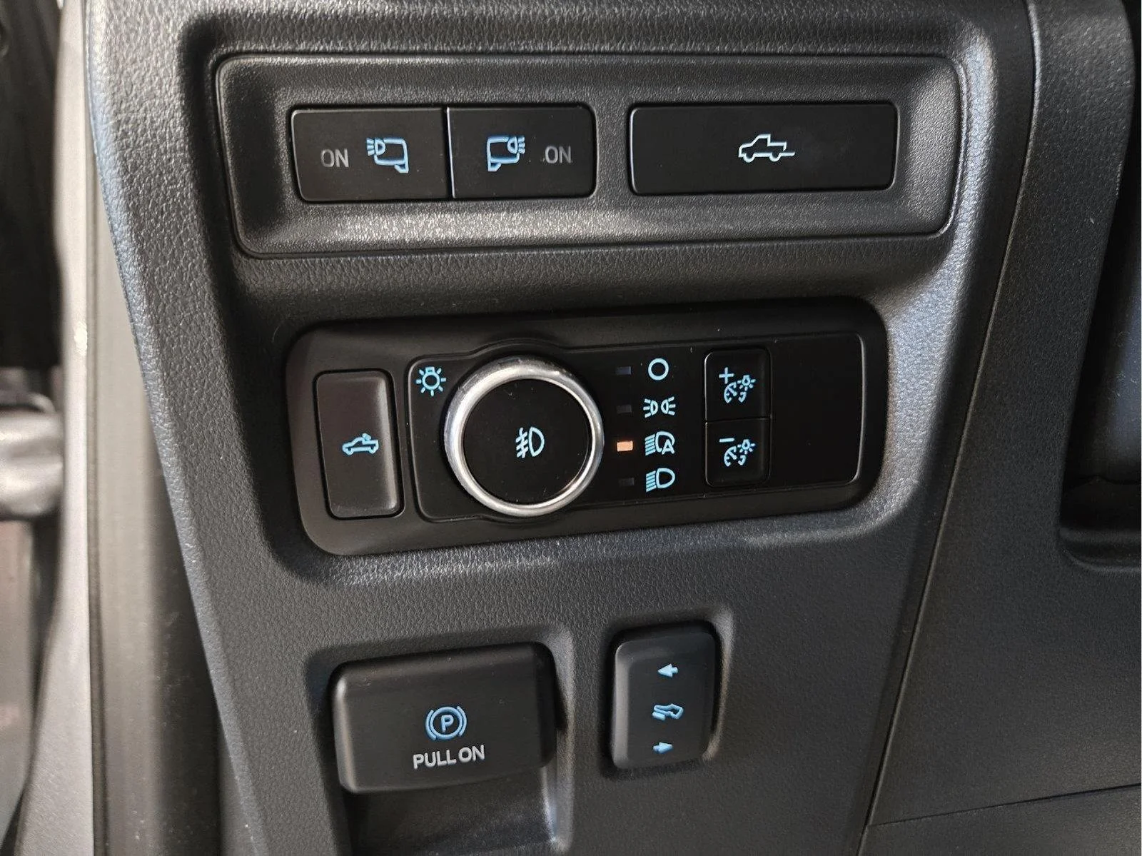 Used 2023 Iconic Silver Ford Raptor image 24