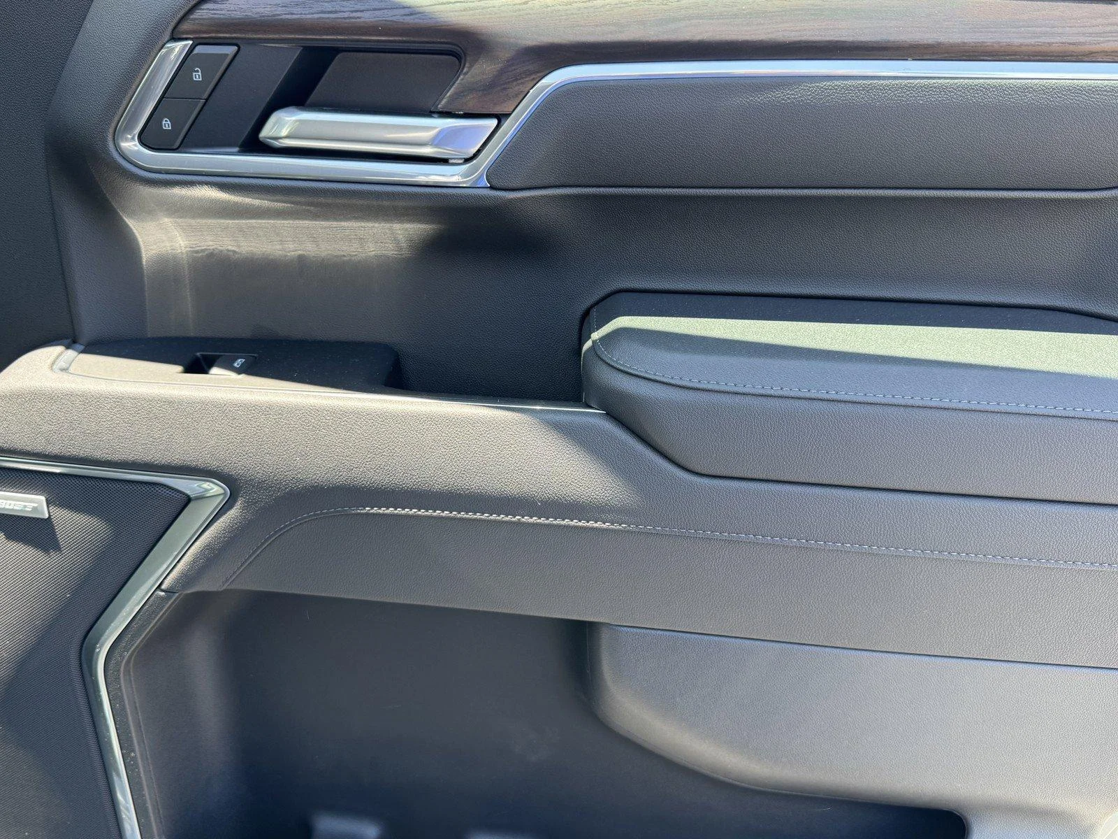 New 2026 Sterling Metallic GMC SLT image 9