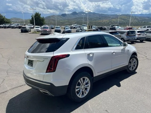Used 2020 Crystal White Tricoat Cadillac Premium Luxury FWD image 9