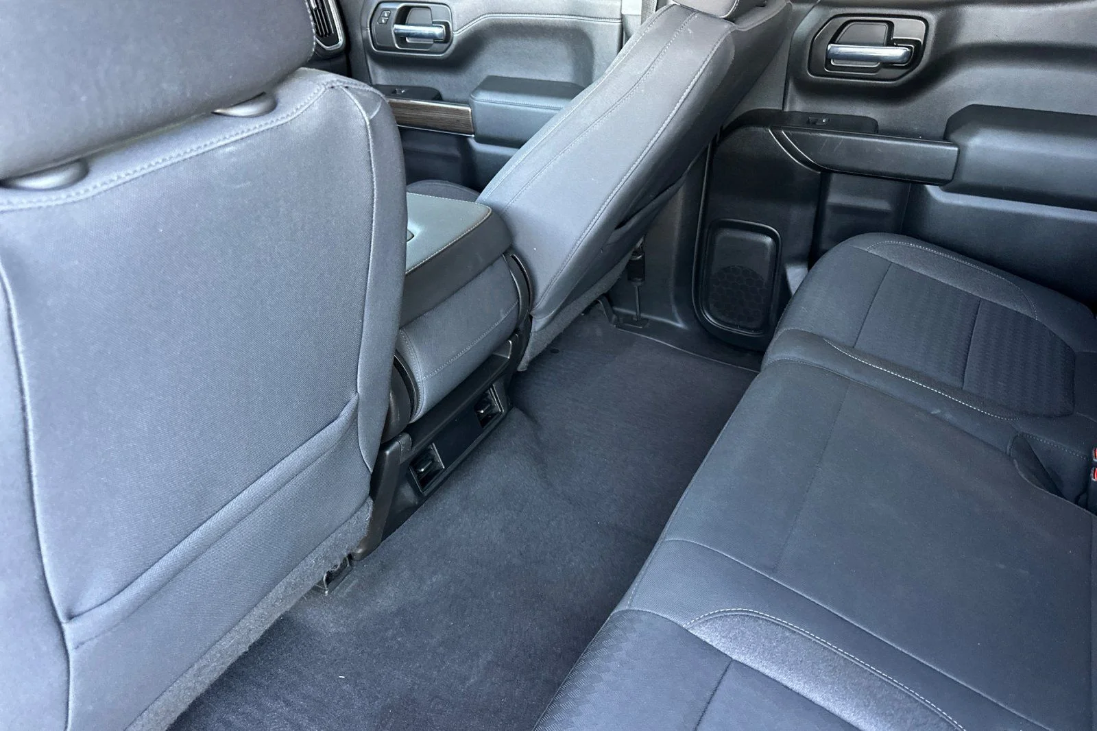 Used 2020 Gray Chevrolet LT image 12