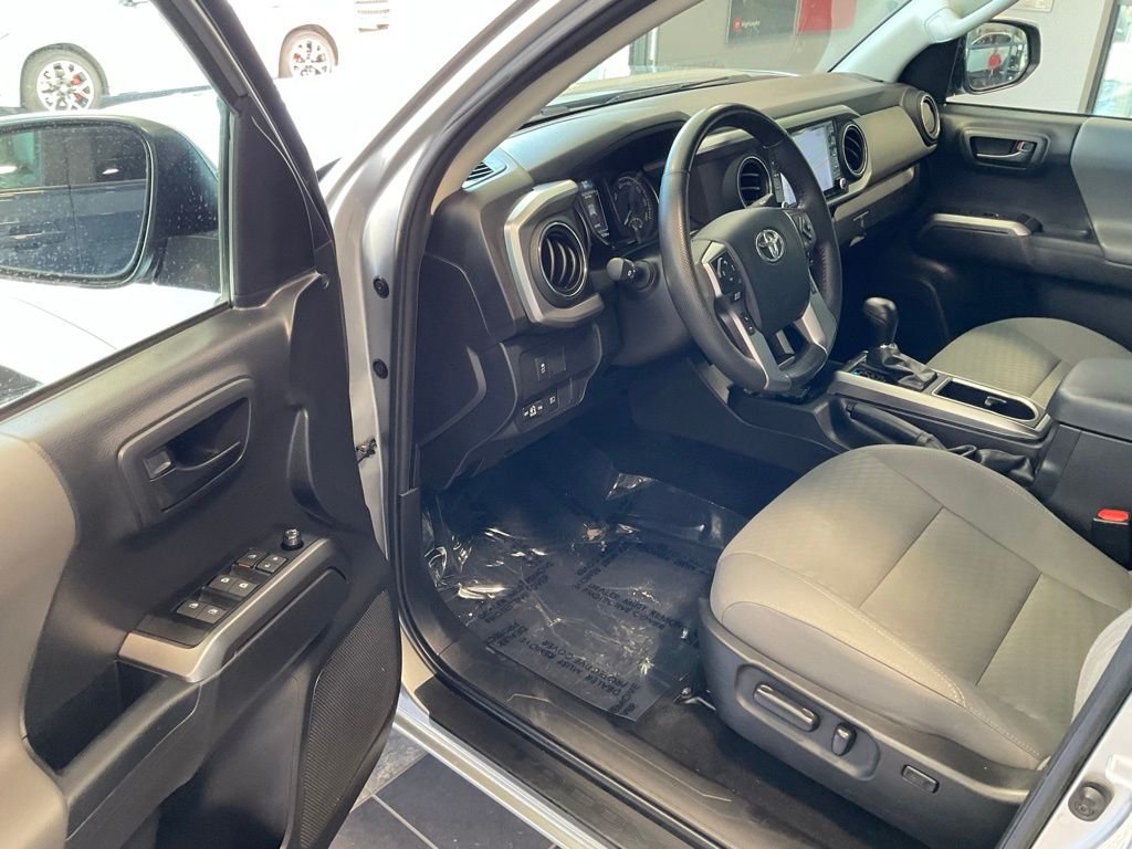 Used 2023 Silver Toyota SR5 image 9