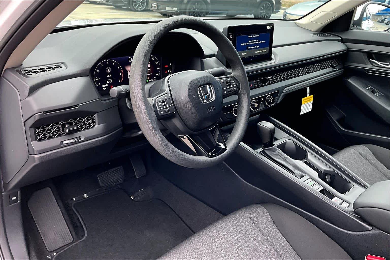 New 2026 Platinum White Pearl Honda LX image 8