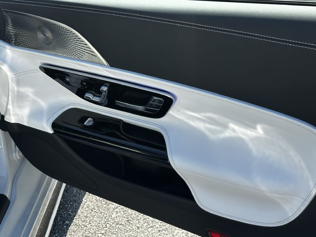 New 2026 MANUFAKTUR Moonlight White Metallic Mercedes-Benz AMG® GT 43 image 49
