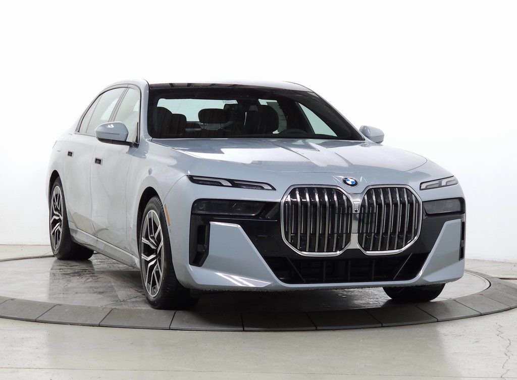 Used 2026 Gray Metallic BMW 740i xDrive image 1