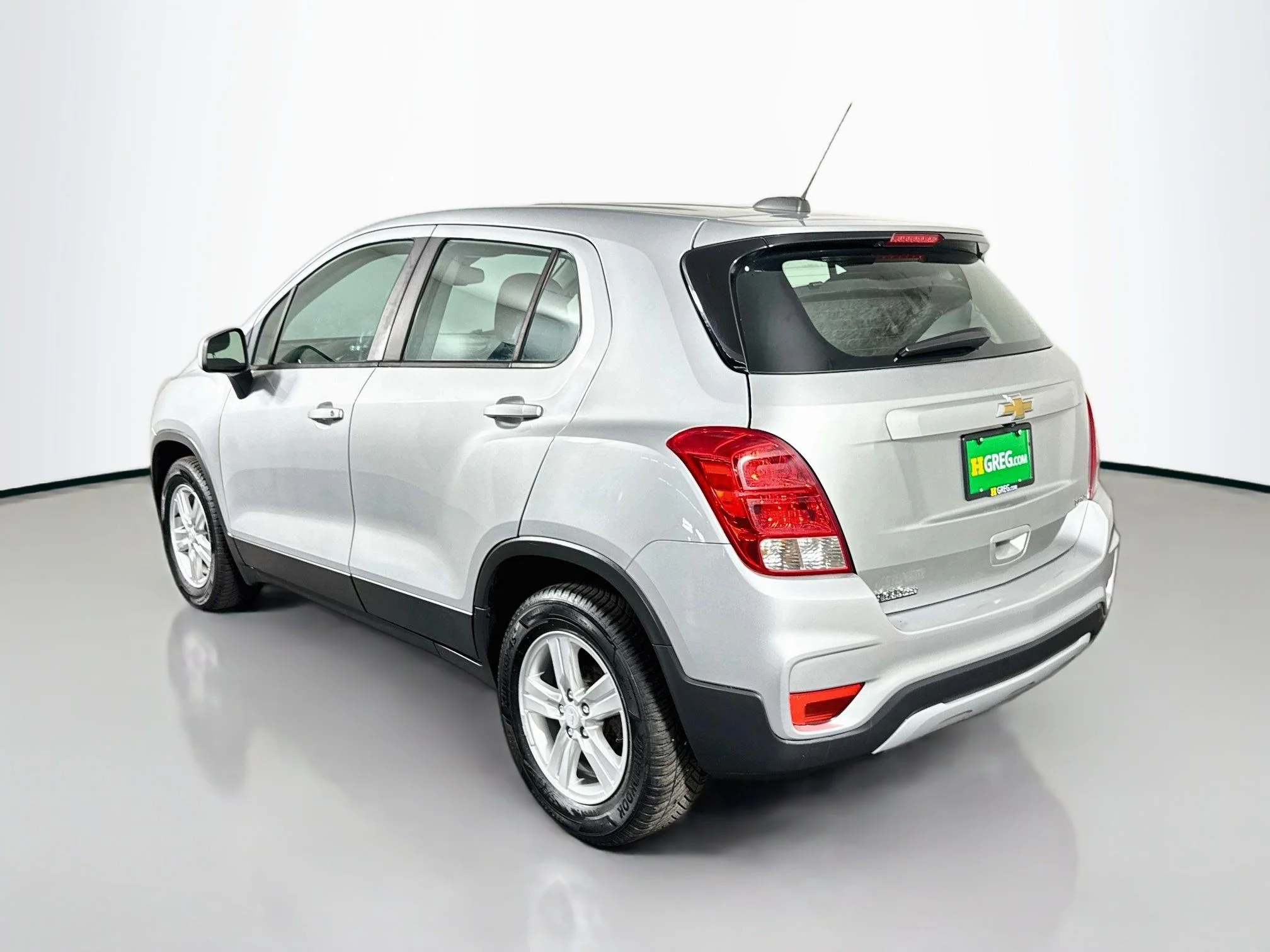 Used 2019 Silver Ice Metallic Chevrolet LS image 5