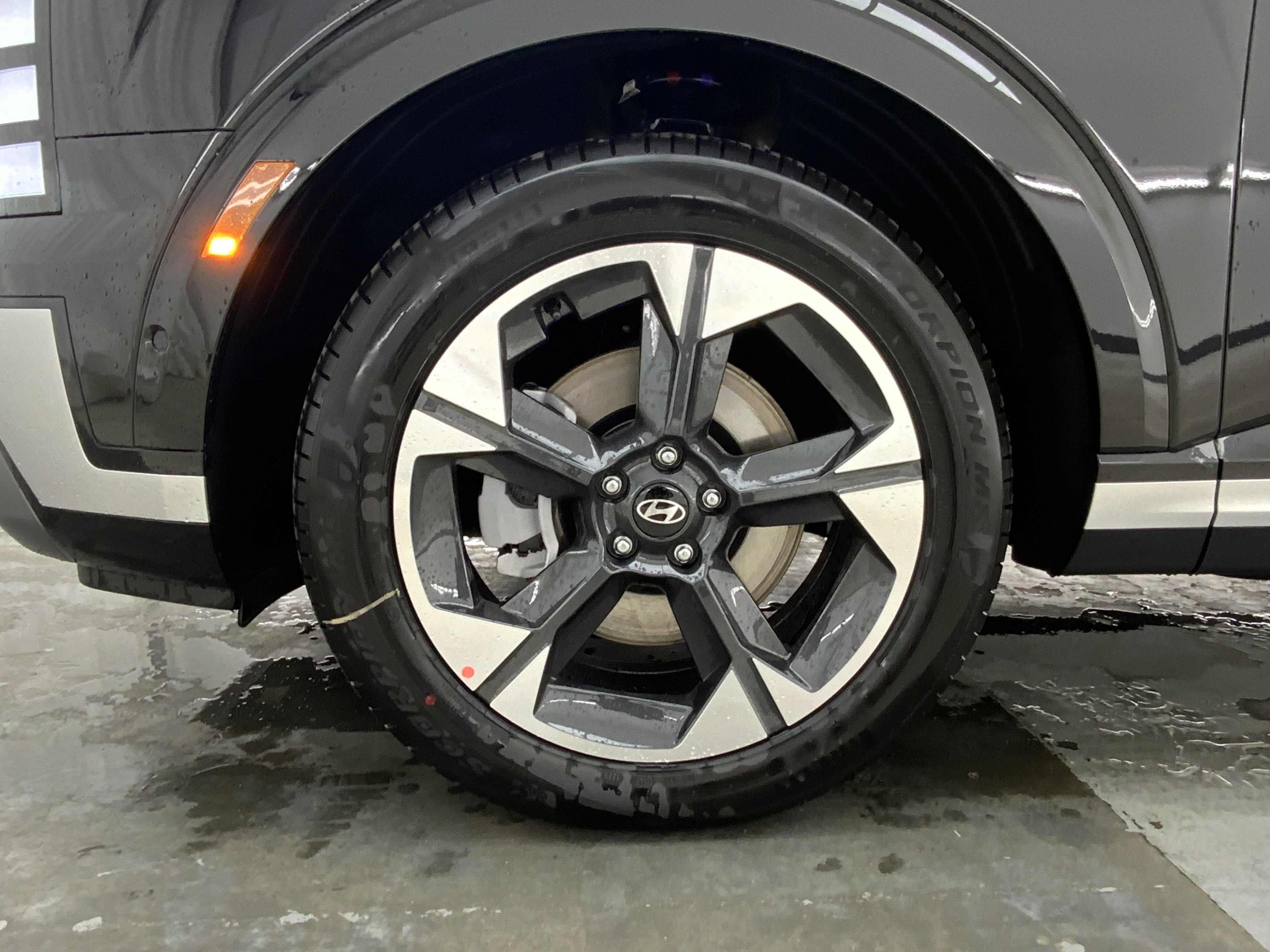 New 2026 Abyss Black Pearl Hyundai Limited image 5