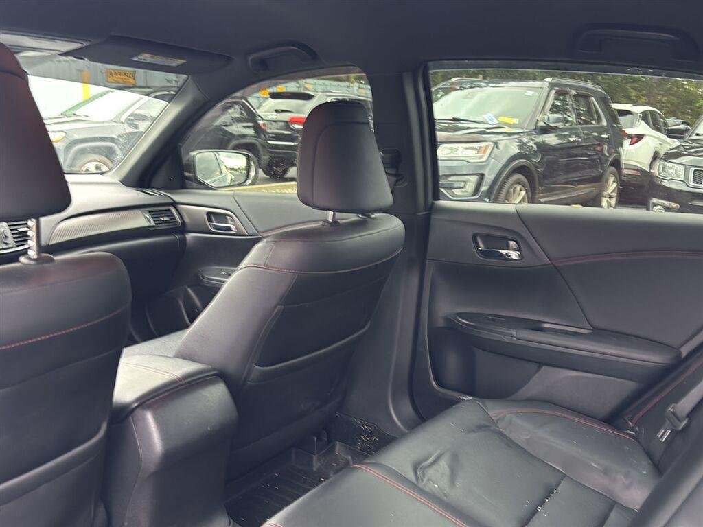 Used 2017 Kona Coffee Metallic Honda Sport SE image 16