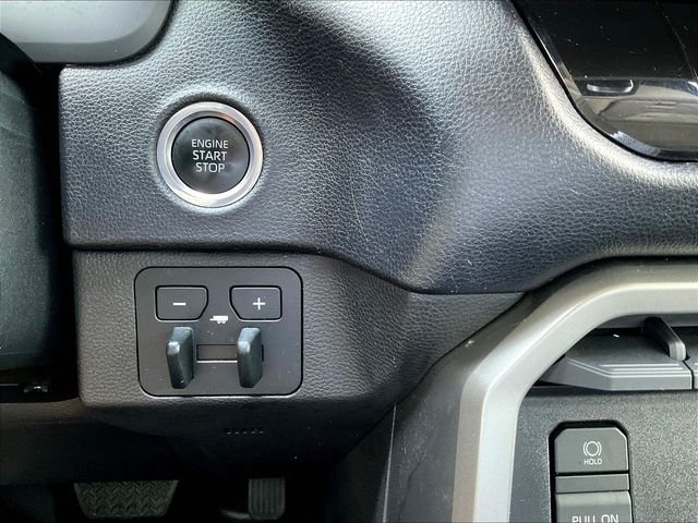 Used 2023  Toyota SR5 image 18
