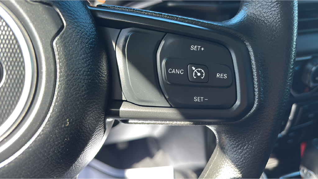Used 2025 White Jeep Nighthawk image 28