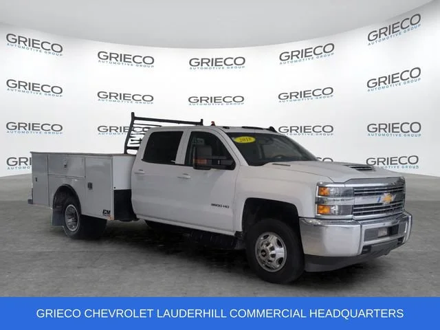 2018 Chevrolet Silverado HD 1LT 4WD Crew Cab 171.5" WB's photo