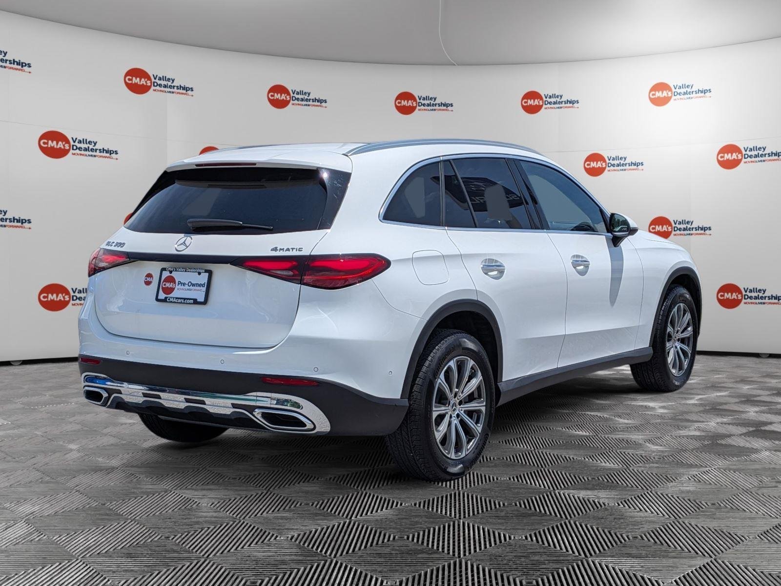 Used 2026 Polar White Mercedes-Benz GLC 300 image 5