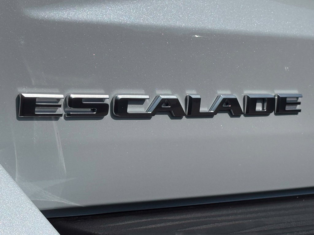 New 2026 Vibrant White Tricoat Cadillac Platinum Luxury image 10