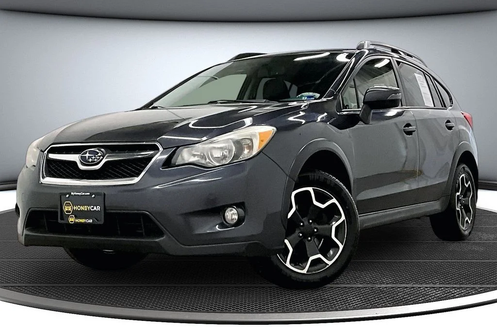 Used 2015 Gray Subaru 2.0i Limited image 3
