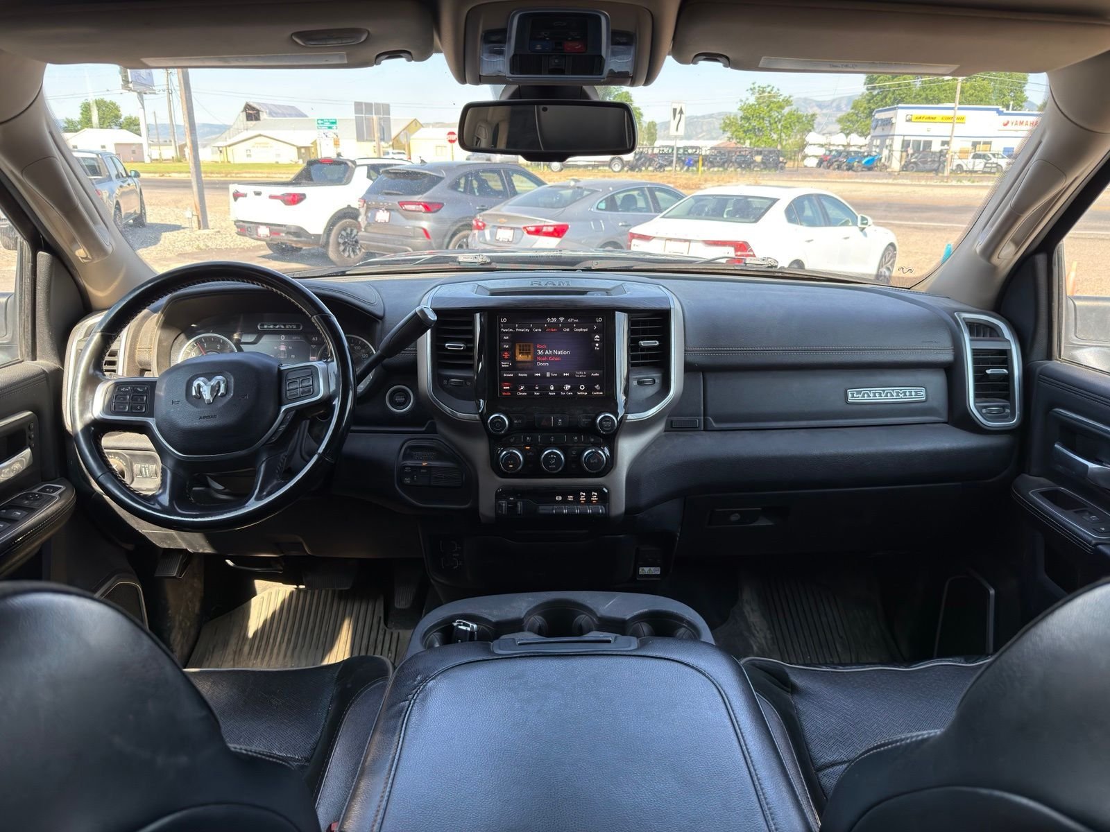 Used 2020 Diamond Black Ram Laramie image 12