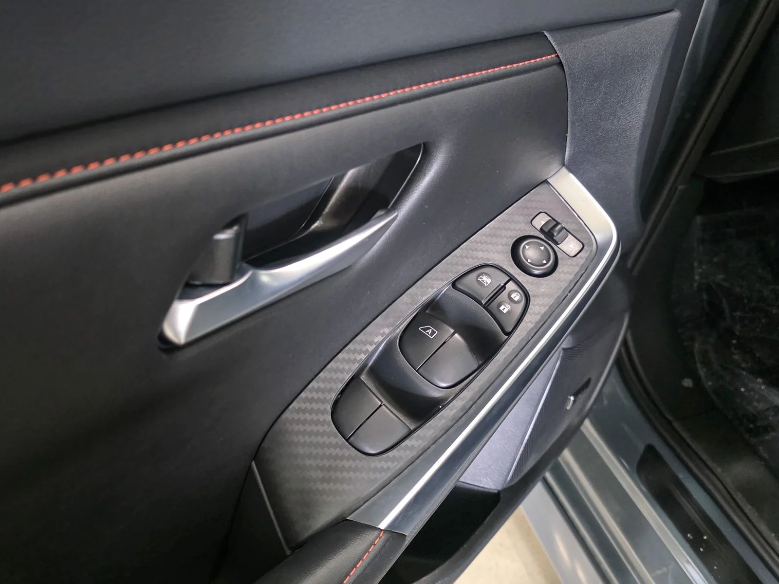 2025 Nissan Sentra SR - Photo 19