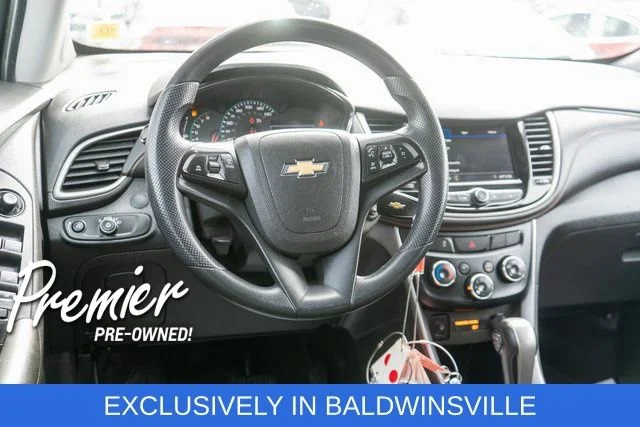Used 2020 SUMMIT WHITE Chevrolet LT image 13
