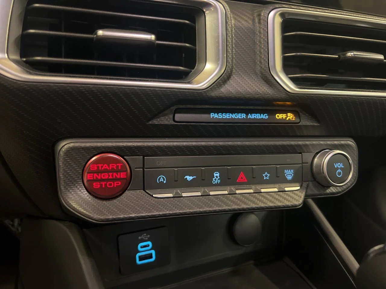 Used 2025 Gray Ford GT Premium image 23