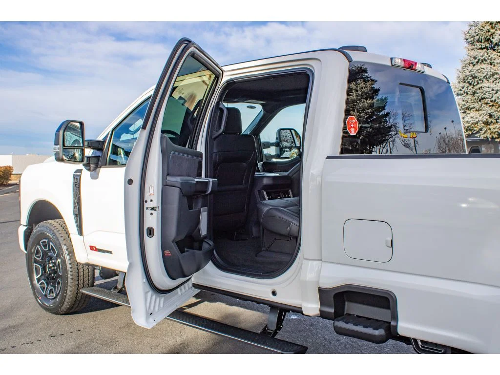 New 2026 Star White Metallic Tri-Coat Ford F-350® Platinum® image 38