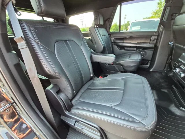 Used 2020 Black Ford Limited image 33