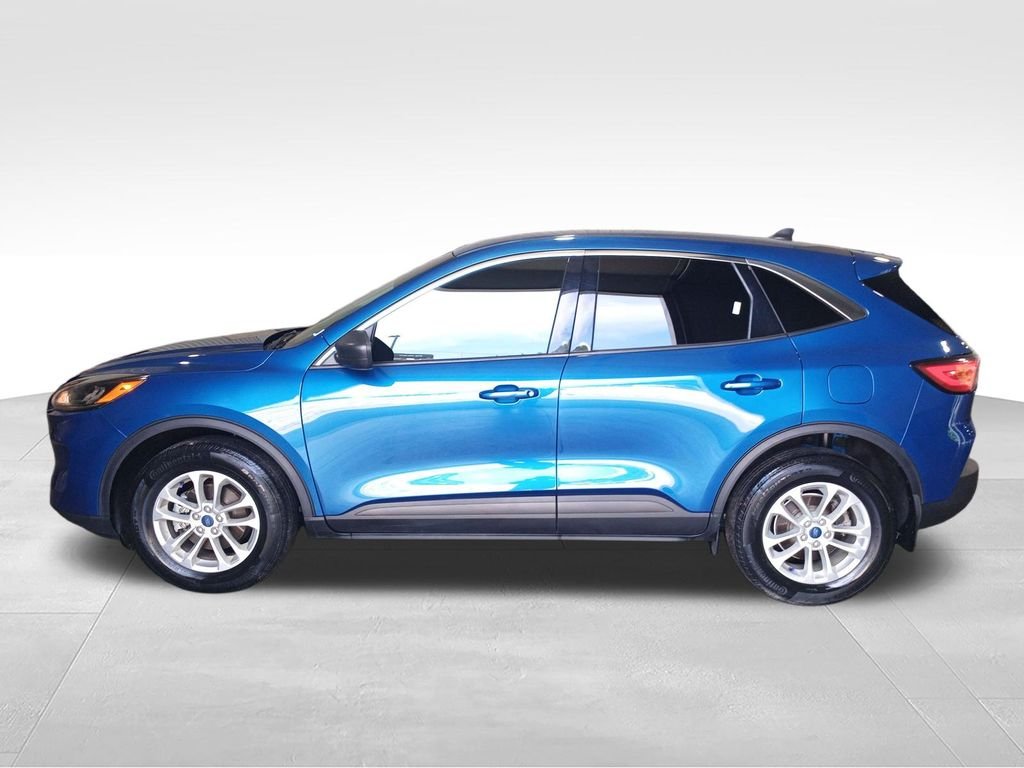 Used 2022 Blue Ford SE image 3