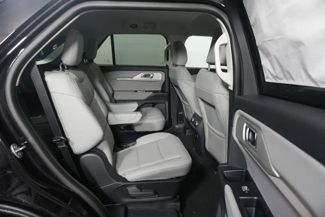 New 2026 Agate Black Metallic Ford Active image 25