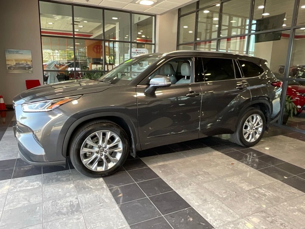 Used 2020 Gray Toyota Limited image 3