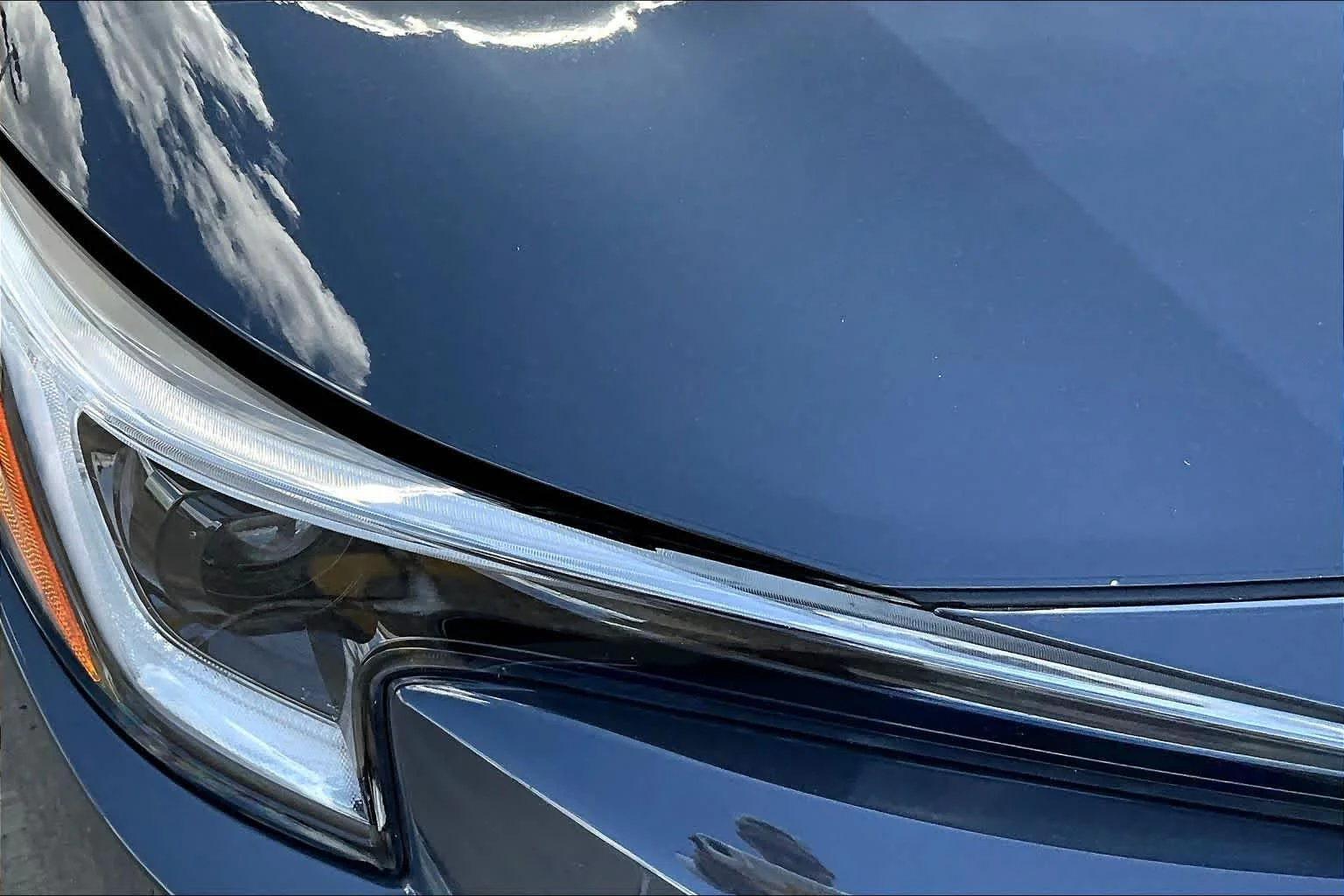 Used 2024 Underground Toyota Hybrid XLE image 28