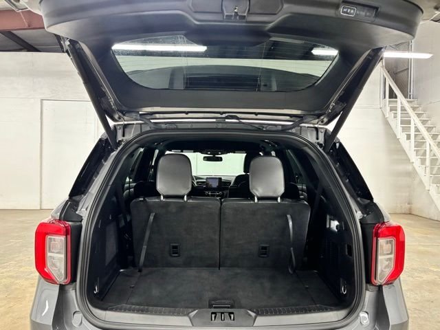 Used 2023 Gray Ford ST-Line image 24