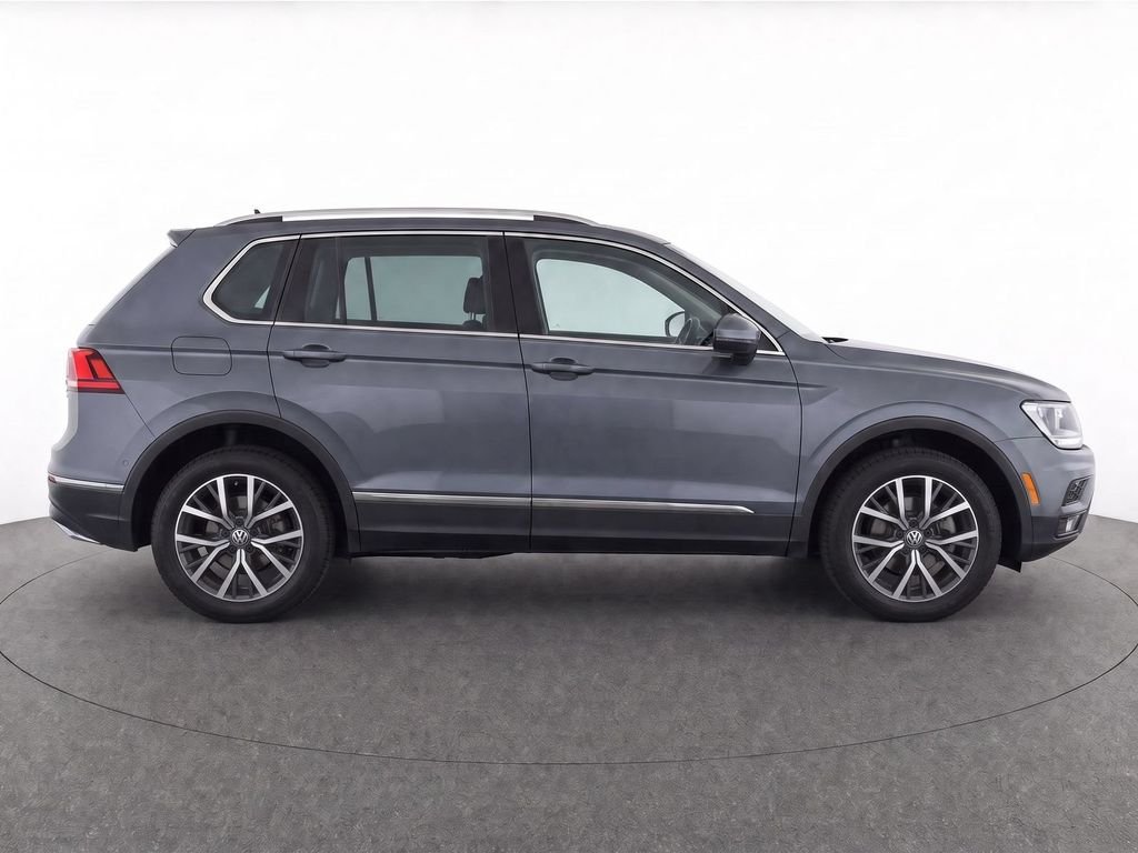Used 2018 Gray Volkswagen 2.0T SE image 4