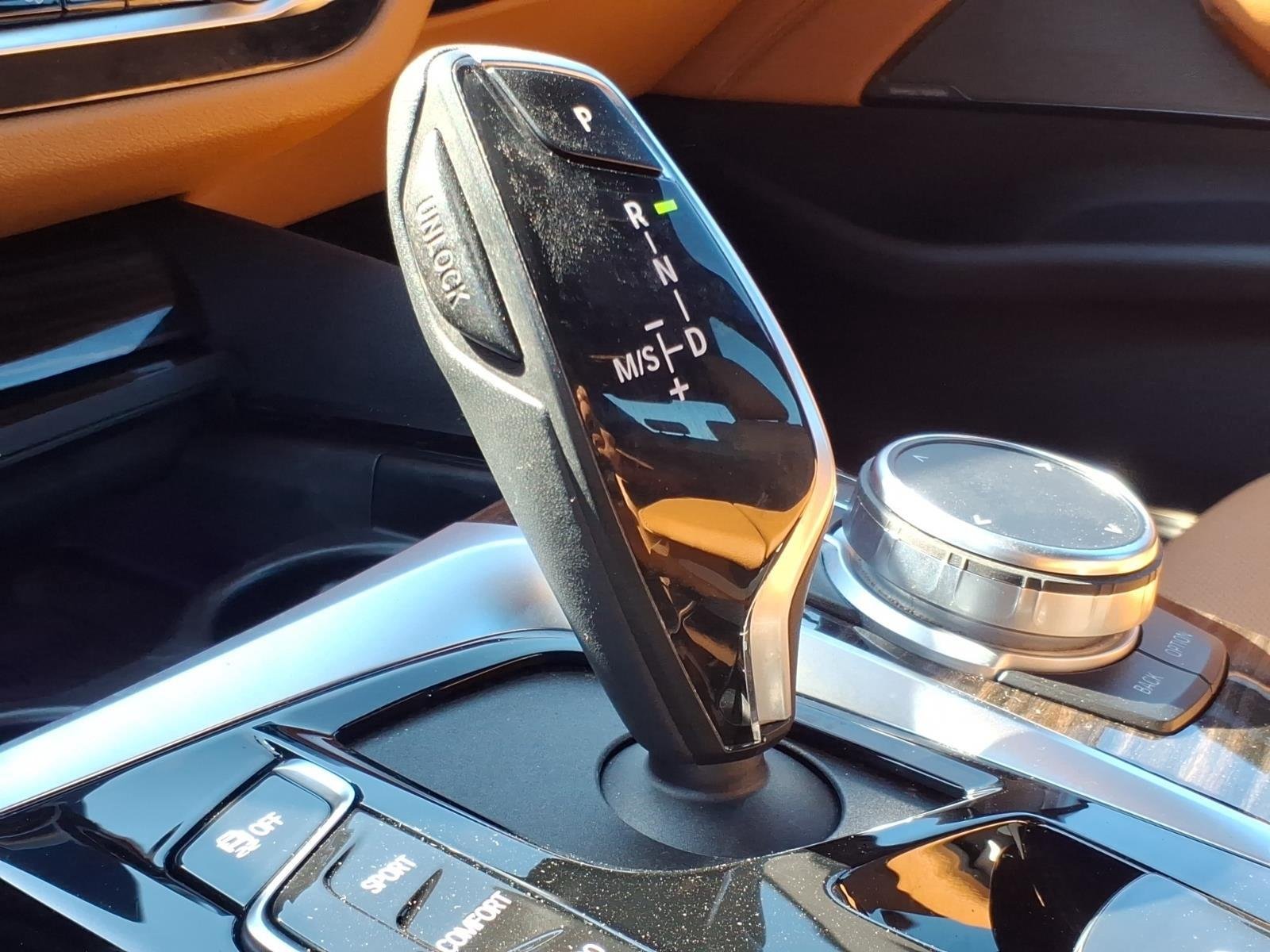 Used 2021 Alpine White BMW 530i image 7