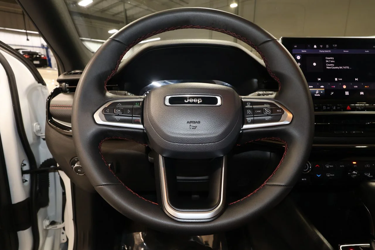 2025 Jeep Compass Trailhawk - Photo 10