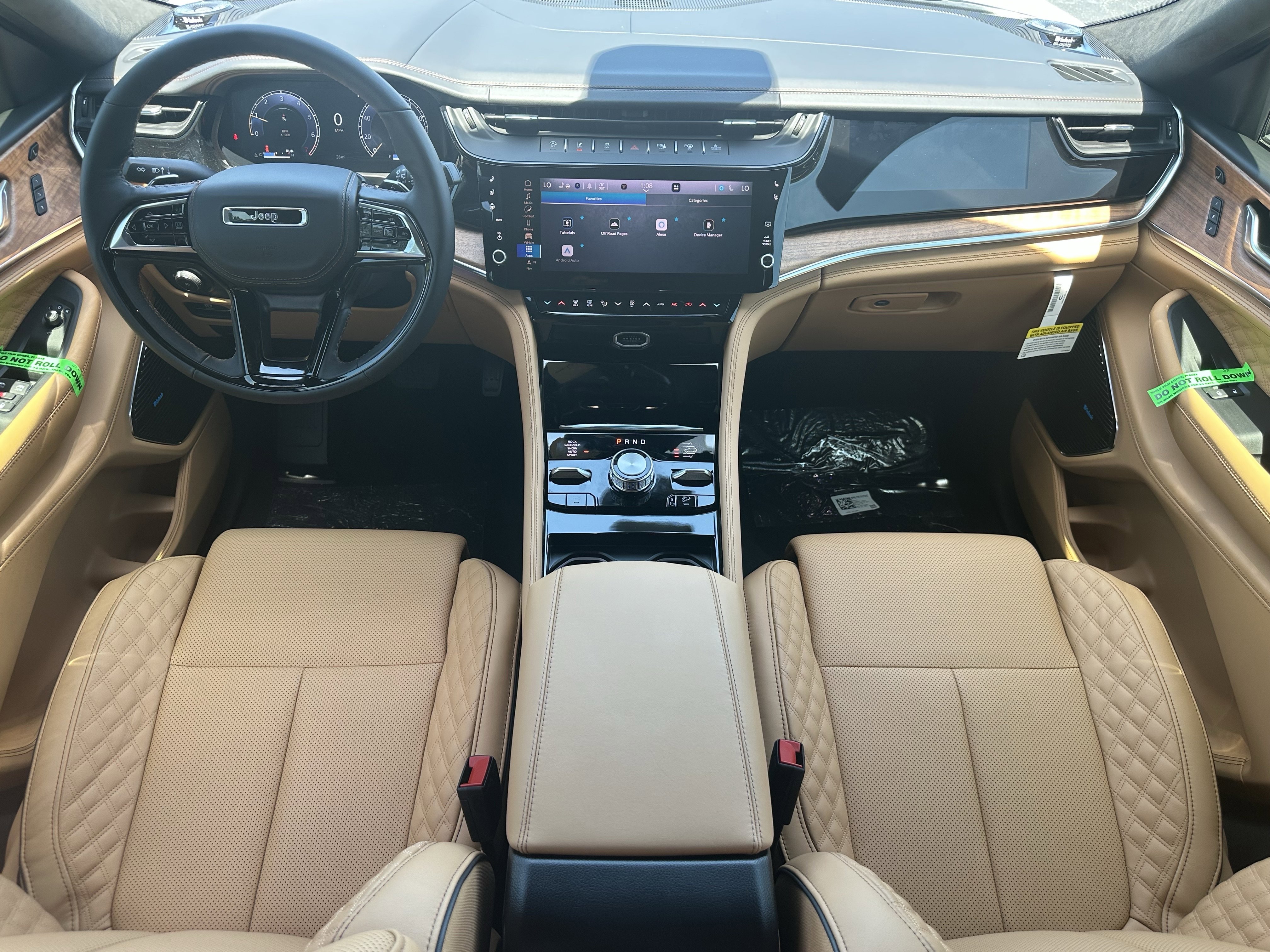 New 2026 Bright White Clear-Coat Exterior Paint Jeep Summit image 25