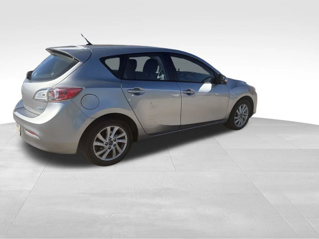 Used 2013 Silver Mazda i Touring image 9