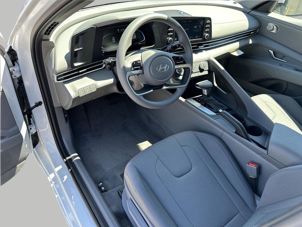 New 2026 Serenity White Hyundai SE image 8