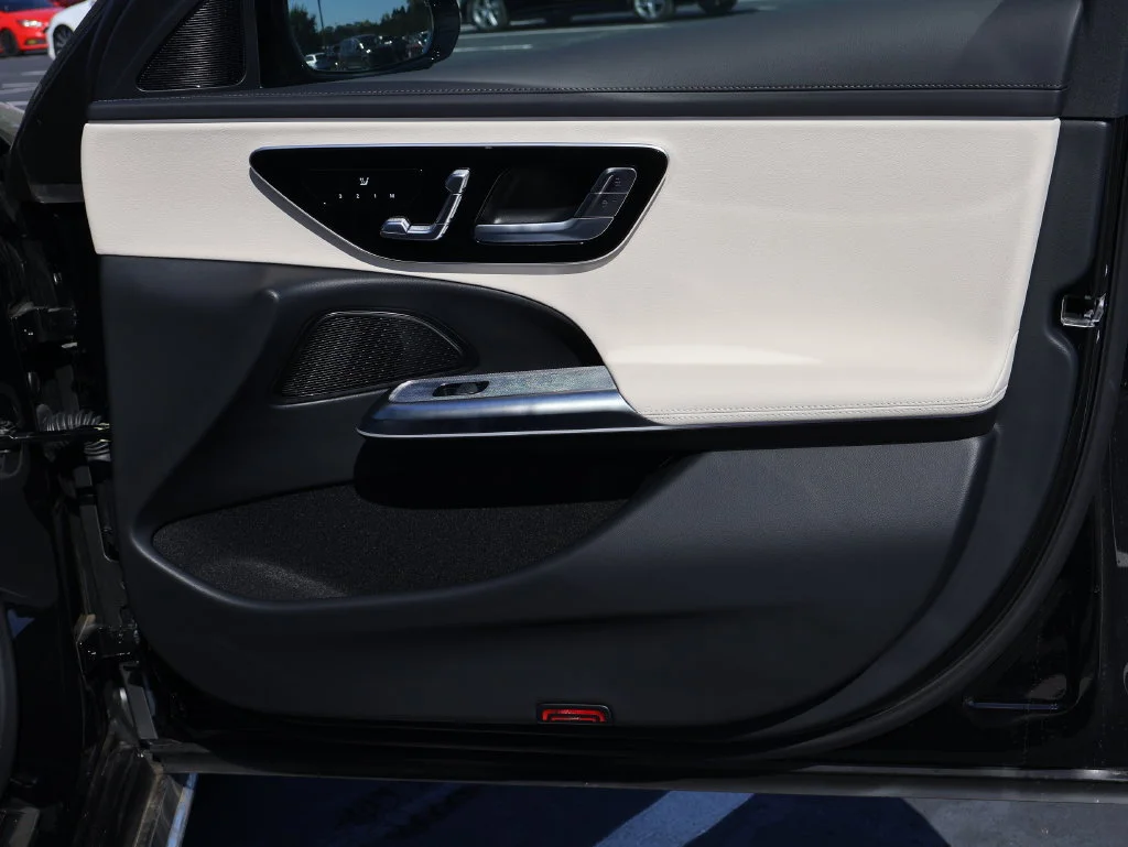 New 2026 Obsidian Black Metallic Mercedes-Benz E 450 image 11