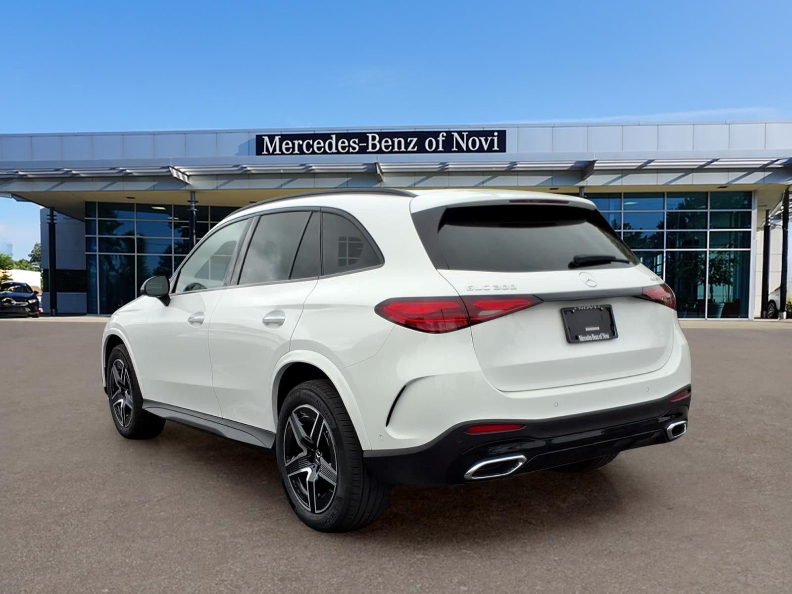 Used 2025 White Mercedes-Benz GLC 300 image 3