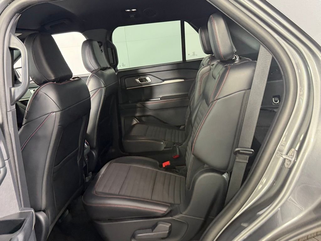 2025 Ford Explorer ST-LINE - Photo 28