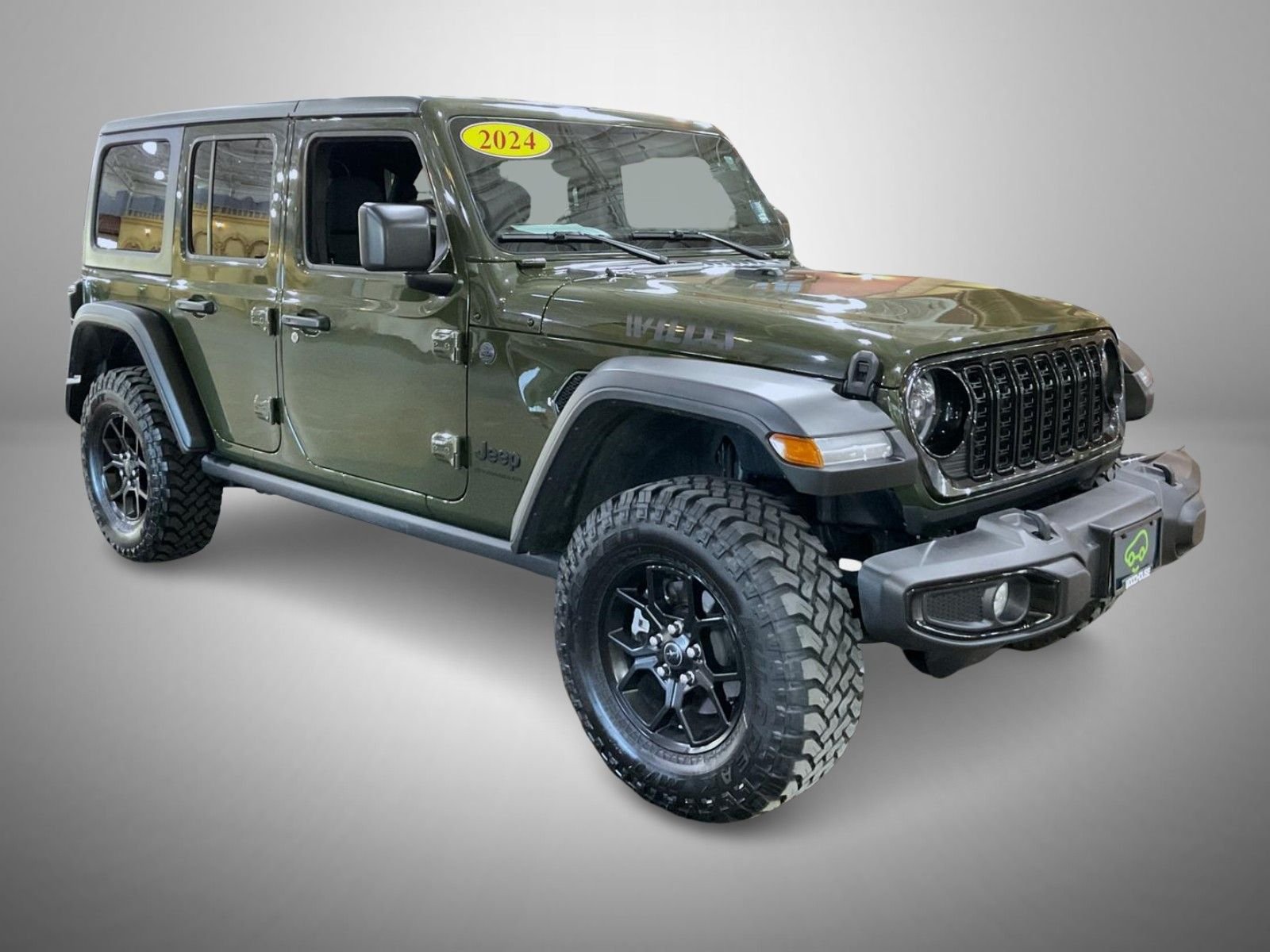 Used 2024 Green Jeep Sport image 3