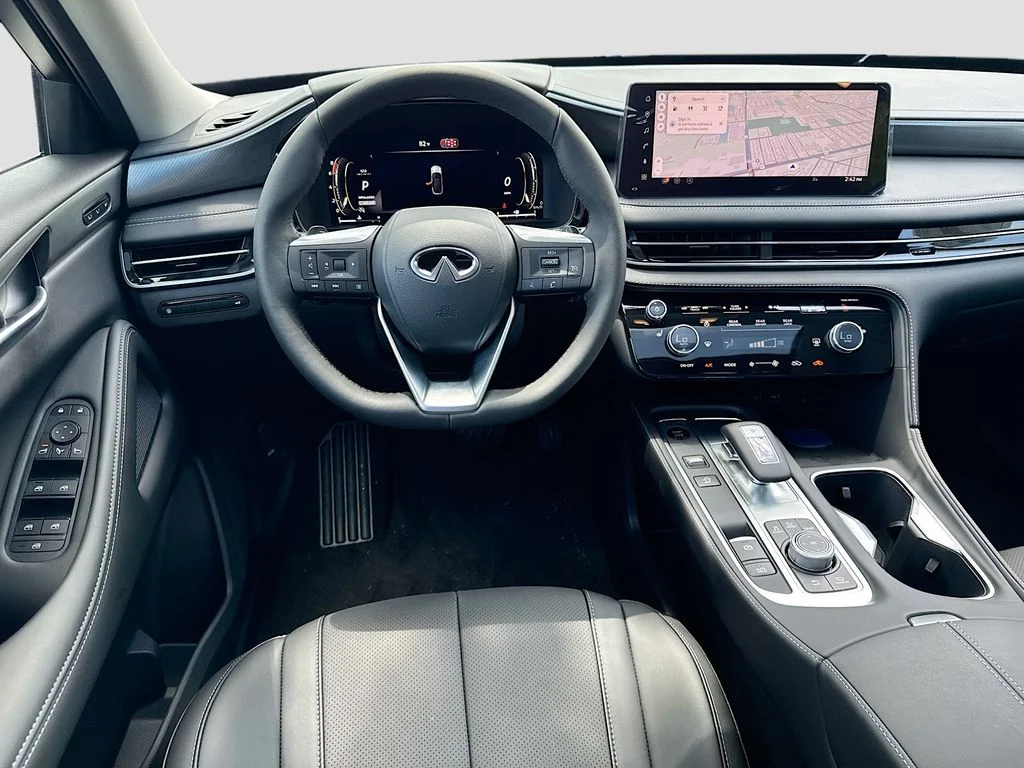 New 2027 RADIANT WHITE INFINITI Pure FWD image 23