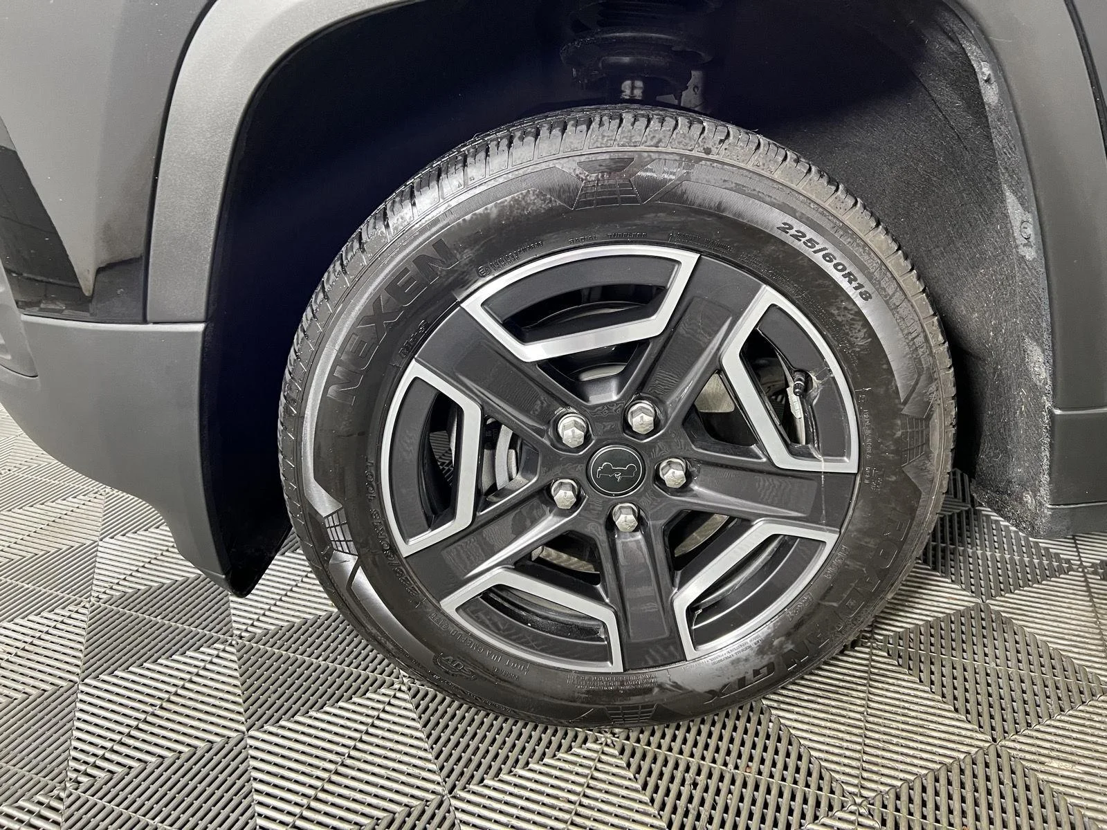 Used 2026 Diamond Black Crystal Pearlcoat Jeep Laredo image 25