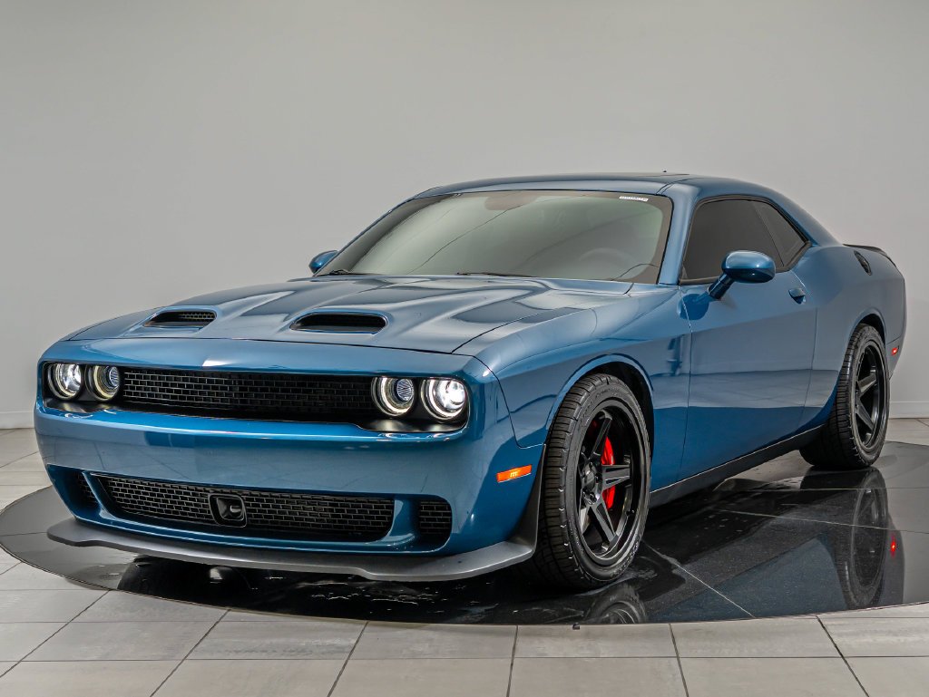 Used 2023 Frostbite Dodge SRT Hellcat Jailbreak image 1